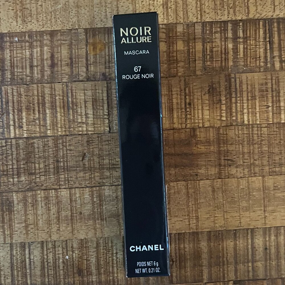 Chanel Noir Allure Mascara - 67 Rouge Noir Limited Edition - Picture 2 of 2